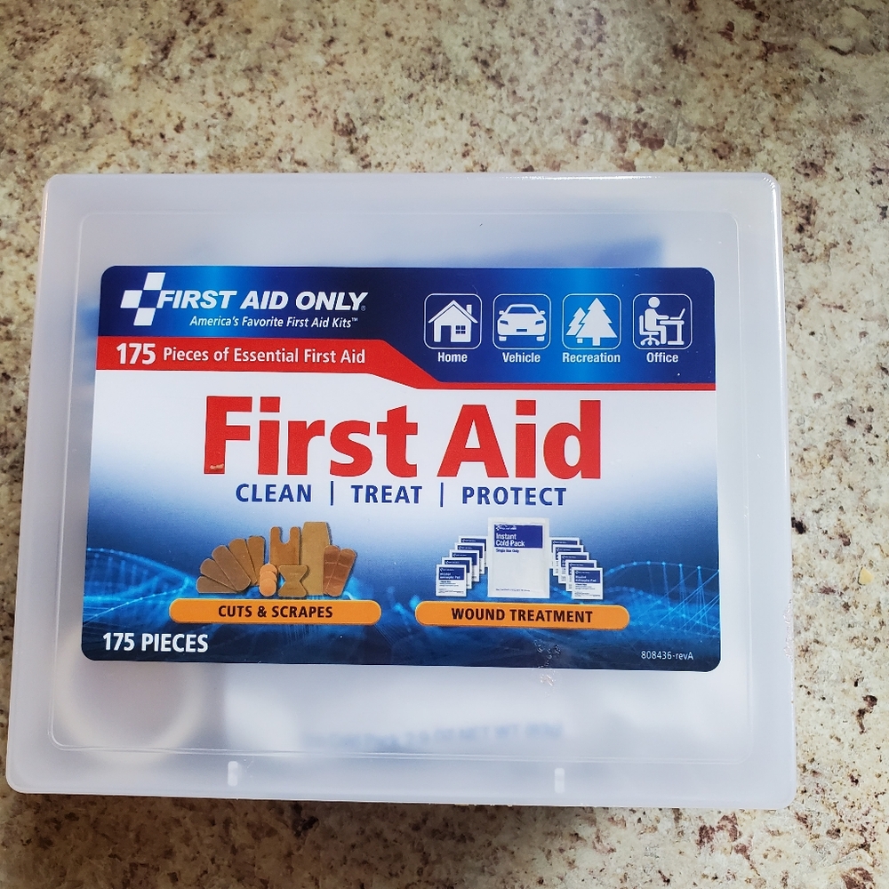 🆕 175 piece First Aid ⛑️ Kit